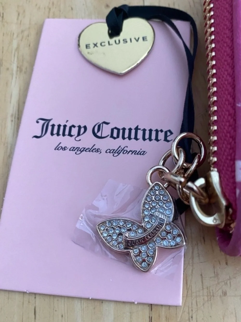 Juicy Couture Daisy Zip Wallet